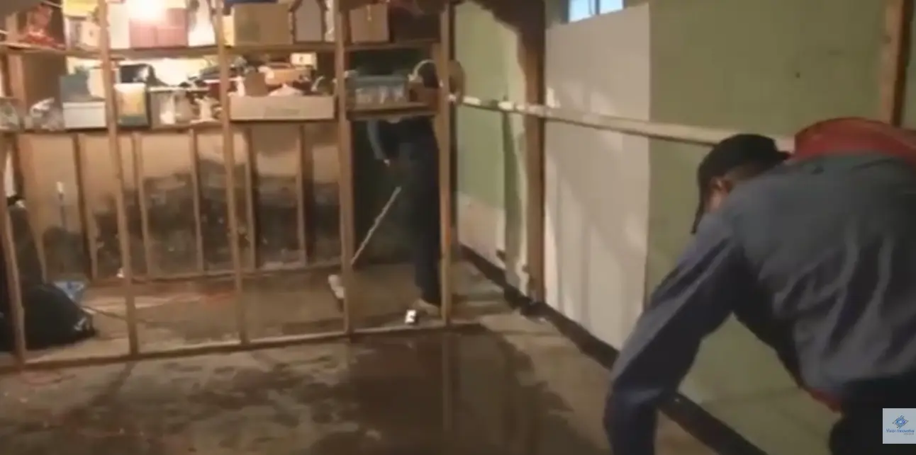 Burst pipe causing water damage in a Los Angeles property